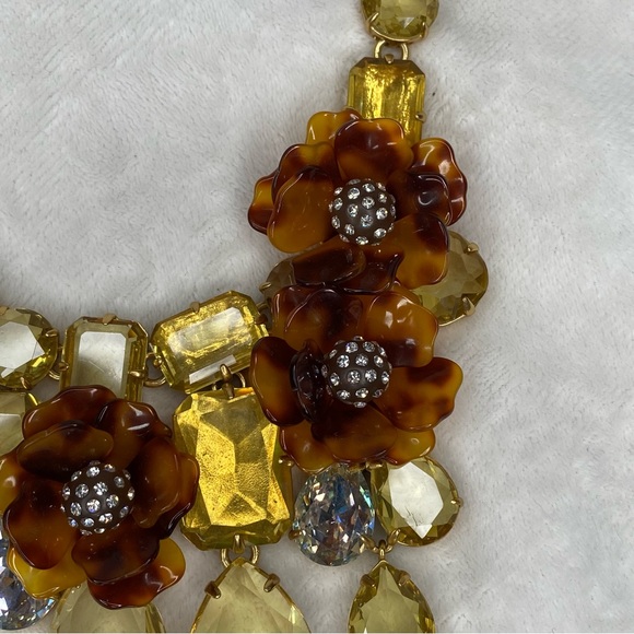 J. Crew Tortoise Shell Acrylic Rhinestone Flower Statement Necklace - Picture 8 of 16